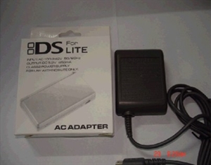 NDSL AC Adapter US plug の画像
