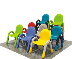 Picture of plastic chair and table 10